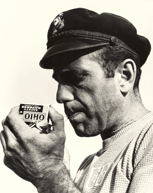 Humphrey Bogart photo by John Florea, 1943 adult photos