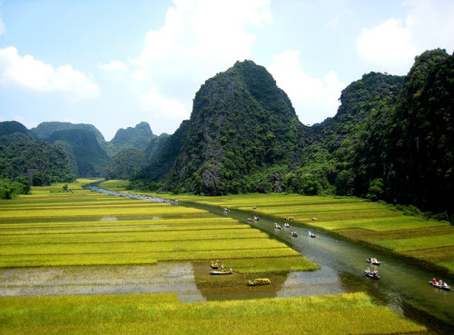 by lthang2308 on Flickr.Tam Coc - Bich Dong is a popular tourist destination near the city of Ninh B