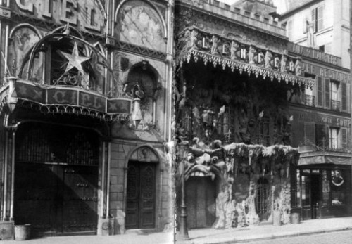 weirdisms:The Café From HellLe Café de L’Enfer was a Hell-themed café in Paris’ red light district (