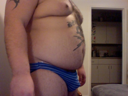 biscuitbear:  chubhub: Fucking WOOF terabitebear:  Todays undies sweaty after the gym i can smell my balls Yummmm    I have to know who this man is! can anyone tell me?
