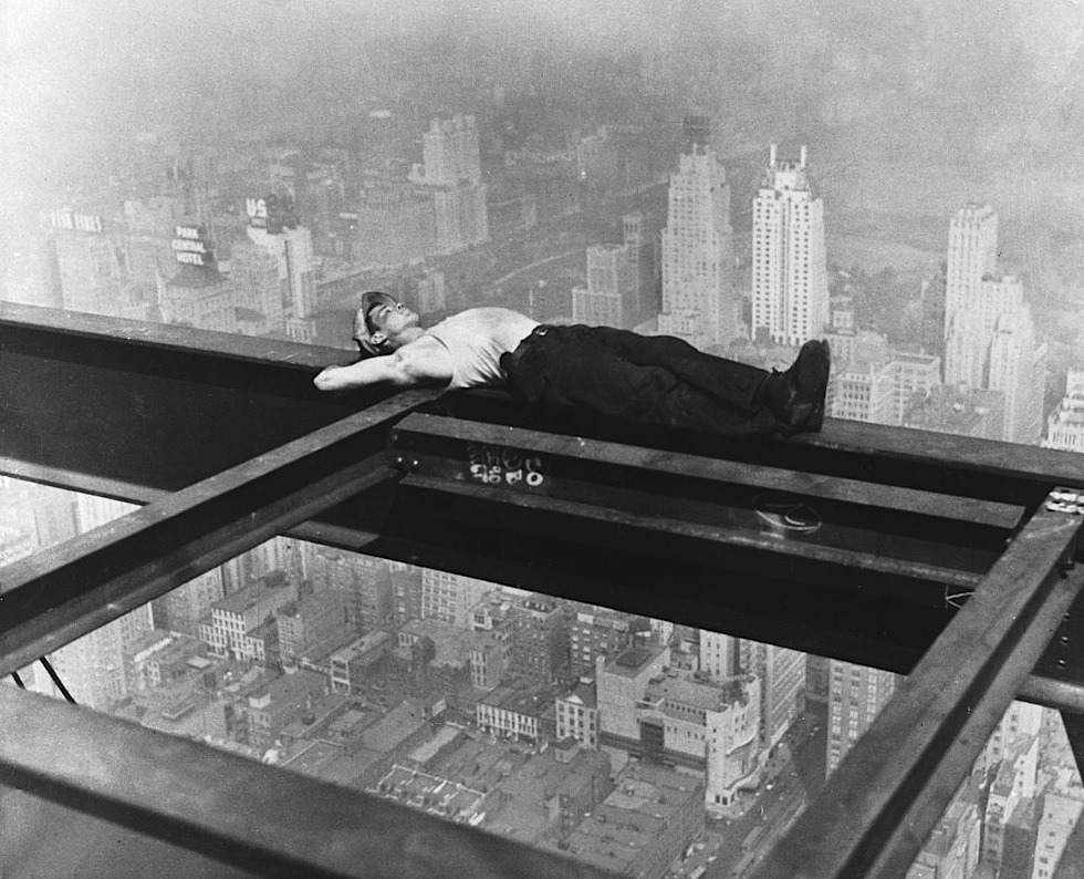 luzfosca:
“ A workman takes a siesta on a girder during the building of Radio City, the city of New York spread out below, circa 1933.
”