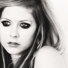 justlivingonce:  favorite celebrities - Avril Lavigne 