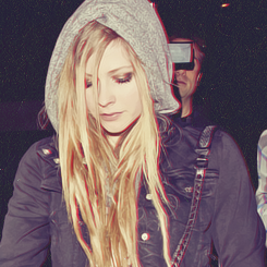 justlivingonce:  favorite celebrities - Avril Lavigne 