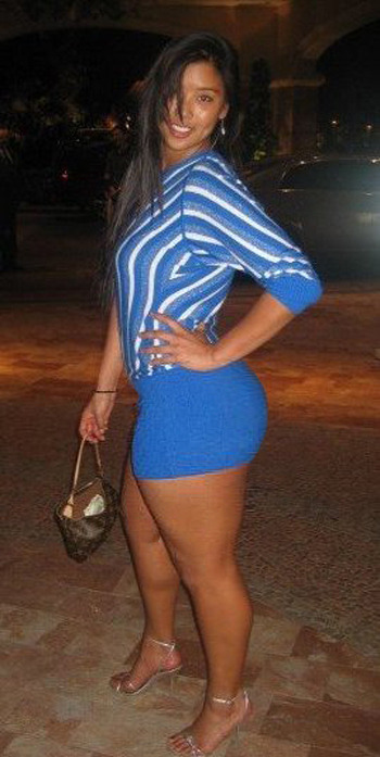 nastythingss:  cute?  She&rsquo;s killing that blue!