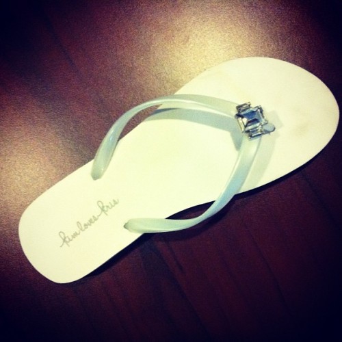 LOL at these flip flops we made for #KimKardashian &rsquo;s bridal shower. The stone is a replic