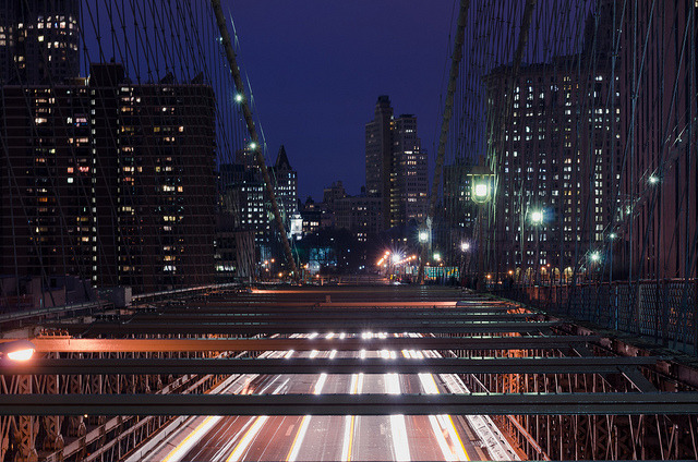 Streak.
Not your everyday Brooklyn Bridge shot.