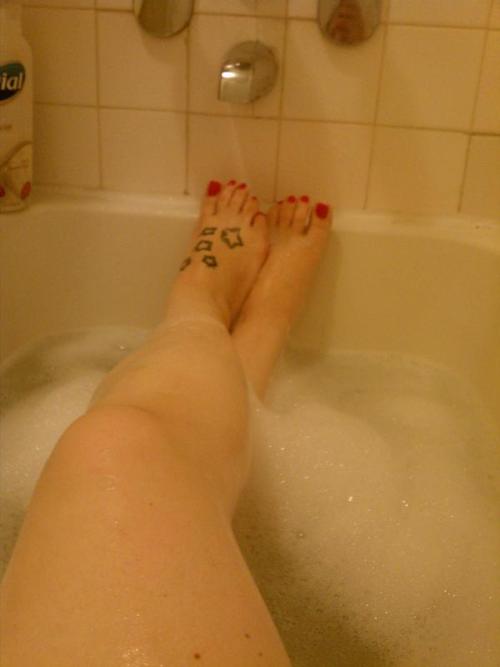 Bathtub toe series ((Submission))