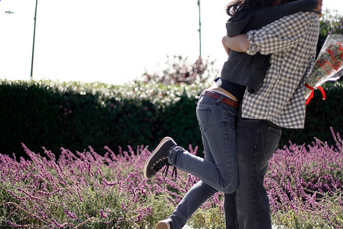 1simplesmenino:  Eu não quero alguém perfeito, até porque não sou perfeito, eu quero alguém que mesmo sabendo de todos os meus segredos e defeitos ainda continue me amando do jeito que sou. (1SimplesMenino) 
