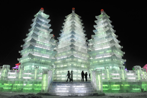 ianbrooks:Harbin Ice and Snow Sculpture FestivalTaking place in the city of Harbin in northeast Chin