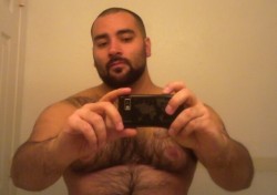 bigboyzplace:  stocky-men-guys:  Big, strong