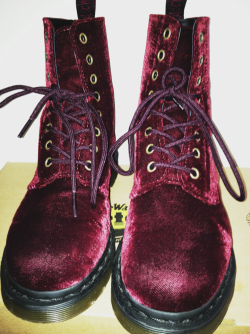 pinkb0nes:  Mouth full of grunge †
