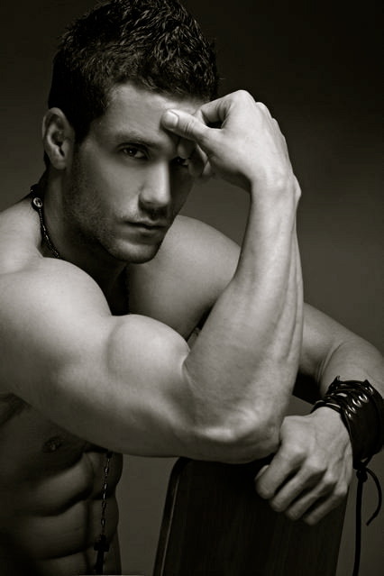 hm69:  brooding beauty 