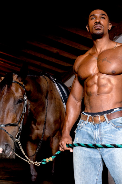 jeremymarcanthony:  @TheRealCrossT in “Man and Horse: transport me.”