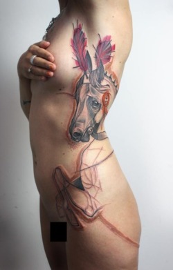 nakedgirlswithhorses:  credit here :)  Wow, that looks really cool. I love that it&rsquo;s such a huge design!