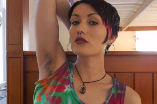 karawphotography: Pit hair, don’t care.