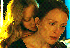 celeboobies:  Amanda Seyfried and Julianne Moore - Chloe