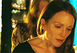 celeboobies:  Amanda Seyfried and Julianne Moore - Chloe