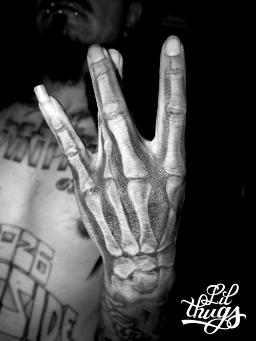 cali-cocaine:  his nail doh > 