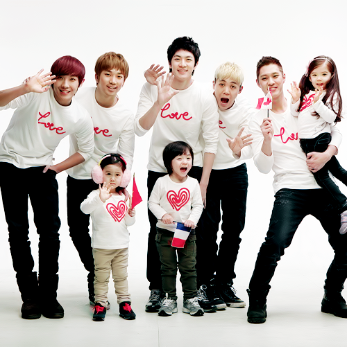nabilaflames10:  mblaq with his children ^^ 