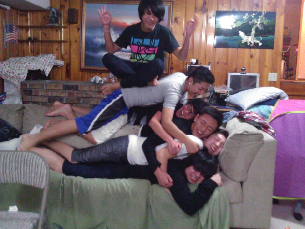 chizanne:  Chris, Josh, Branden, Jordan, Coi, and Tyler all love each other very