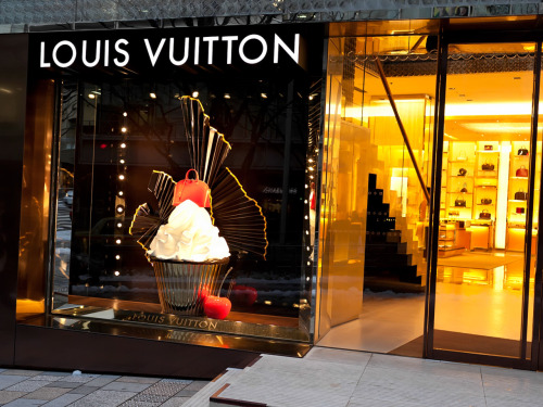 Giant Louis Vuitton cupcake - w/ cherry handbag on top - at Roppongi Hills in Tokyo.