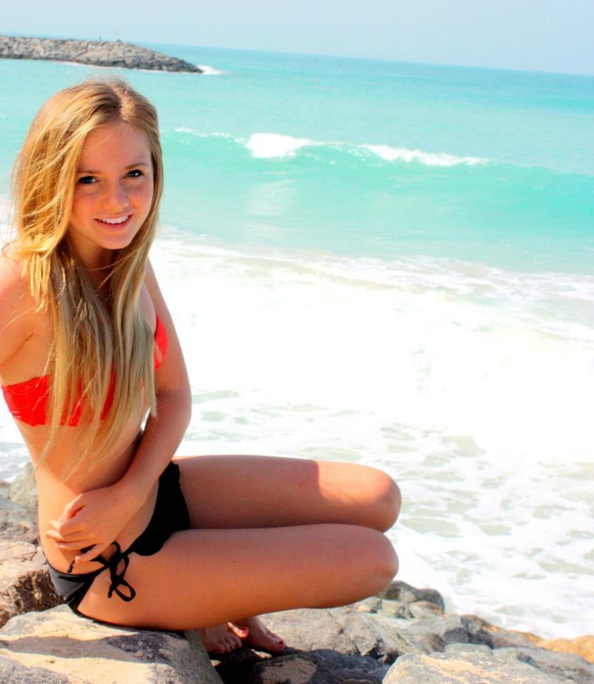 sunkissed-dolphin:  Want more summer on your dash?150% active summerr blog! Follow