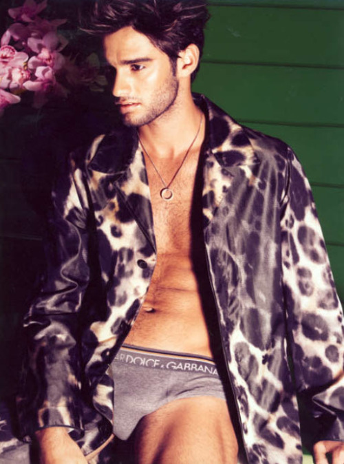 yellowasian:  Ricardo Baldin 