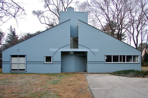 Vanna Venturi House, Philadelphia, project by Robert Venturi.