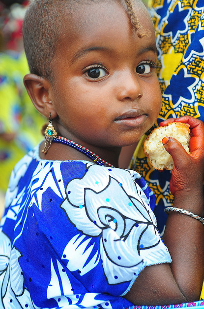 peachiepablo:  subtlecrystalorbs:  awe :-)  Oh my gosh.  eyelashes galore