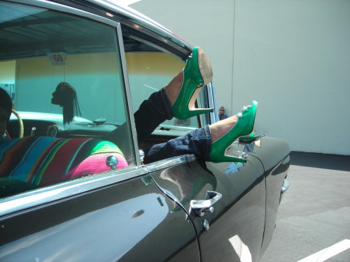 green heels #ilikegirlsfeet