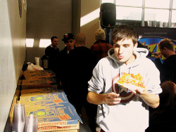 xogoldforever-blog:  Tom’s Pizza.  