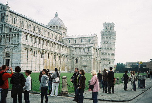 a-lovely-cup-of-jo: the leaning tower of pisa by bevtales on Flickr.