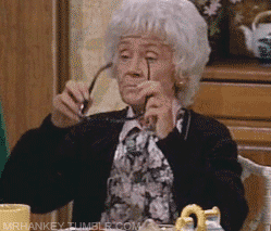 fuckyeahsophiapetrillo:  thedoctors-sonicscrewdriver:   Sophia Petrillo/Estelle Getty