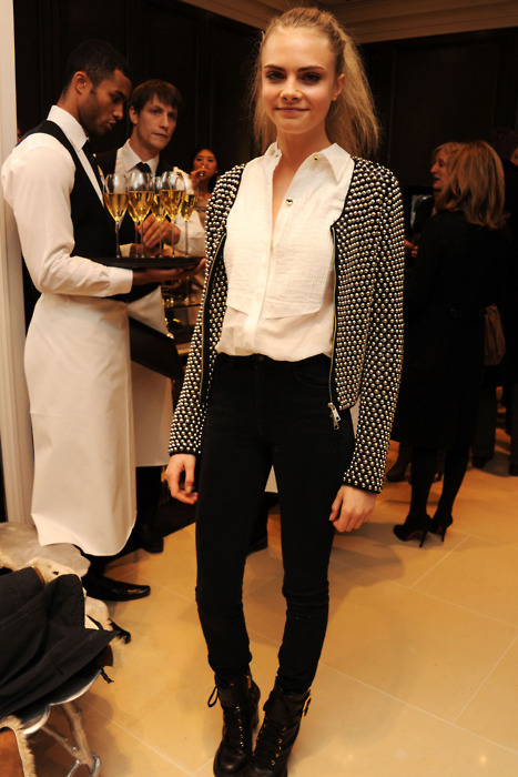 chi-c:  OMG THIS JACKET IS AMAZING 