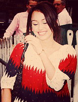 foxycyrus:  You’ve got a face for a smile, you know. 