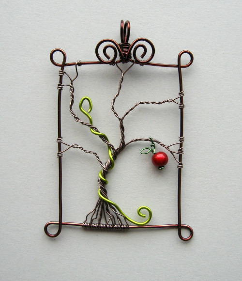 truebluemeandyou: Wire Inspiration. The Garden of Eden - so perfectly done.Inspiration: “Eden”. From