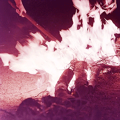 flowerponds-deactivated20120329:  I am Daenerys Stormborn of House Targaryen, of