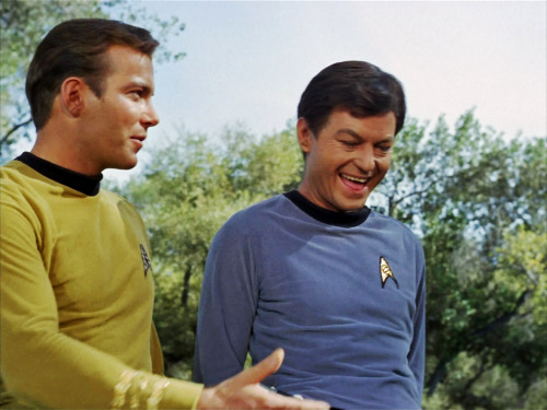 fuckyeahstartrektos: Awww they are super awesome best friends forever