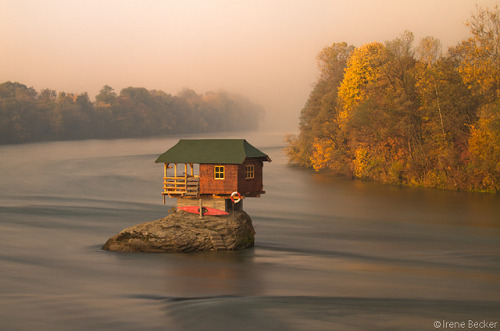 by Iris (Irene Becker) on Flickr.House in the middle of Drina River near the town of Bajina Basta, S