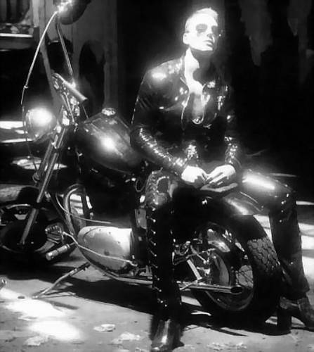 leatheraddict:  Leatherboy du jour/of the day :Robert Perovich (mannequin/model)