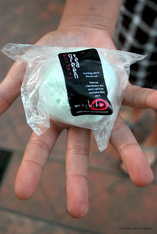 skank-sinatra:wetwonderbread:coolinarygabey:Mochi Ice CreamFlavors:Black Sesame (Mine. Black sesame,