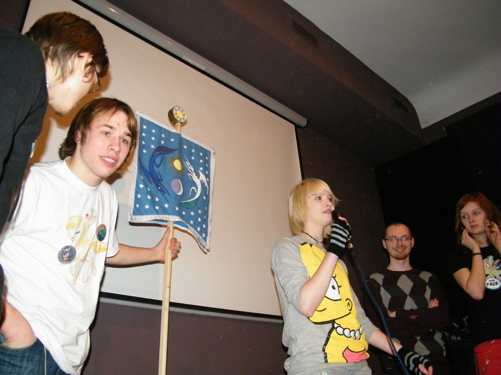 Ponymeet in Wrocław, 4 II 2012. 50 bronies and conference hall. Frickin&rsquo;
