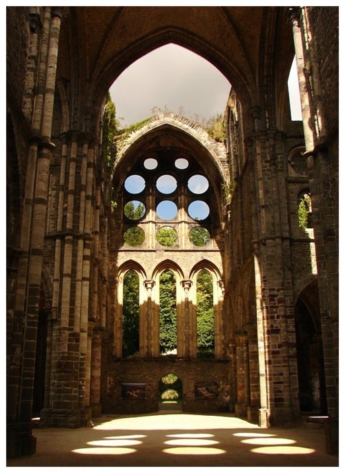 bluepueblo:  Skylight, Villers-la-Ville, Belgium photo via toren 