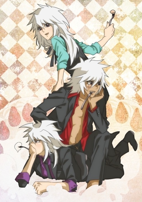 thedarkbakura:  Why are you all sitting on me =__=; 