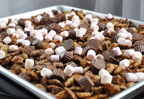 Chocolate caramel chex mix