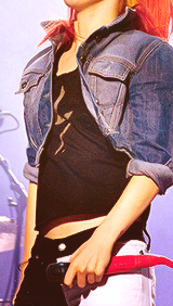 niallmania:  9 favorite outfits : Hayley Williams → requested by: jonasandonedirectionlover