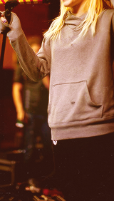 niallmania:  9 favorite outfits : Hayley Williams → requested by: jonasandonedirectionlover
