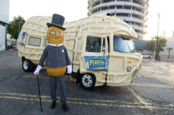 laughingsquid:  Planters Nutmobile, A Peanut-Shaped Vehicle Helps Mr. Peanut Tour 