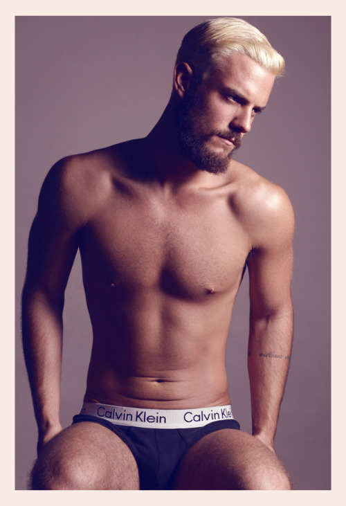 yellowasian:  Pete | Luke Austin 