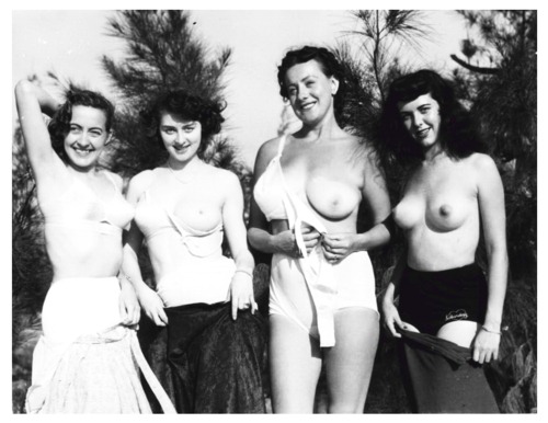 http://nudevintage.tumblr.com/post/17276377899
